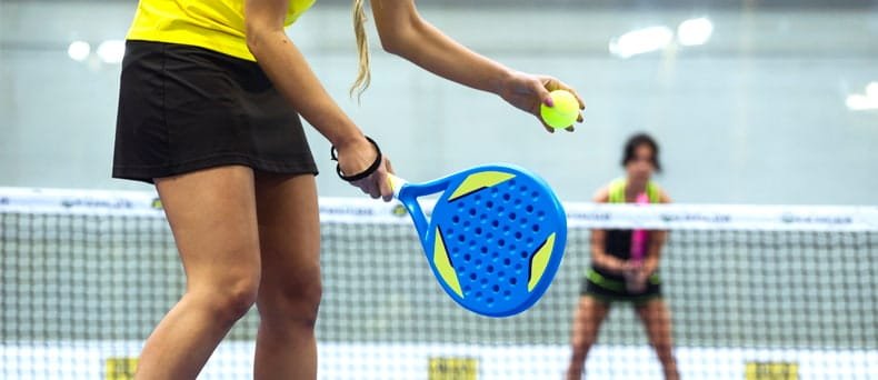 saque-en-padel saque en pádel